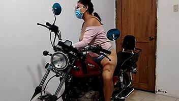 my stepdaughta sends sexy video with gift i left in her room