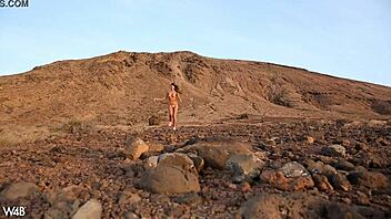 Y Melena Maria Rya masturbates naked in the desert