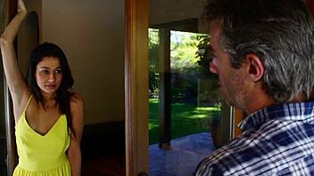 gigi loren gets fucked hard by bachelor next door and takes facial!