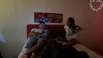 Latina novinha em voyeur POV na buceta molhada