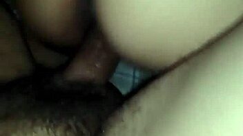 Amiga Desesperada Nos Quedamos Solos en Casa y Me Regala Su Culo - Pt1