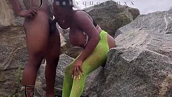 Did i seduce the guard and fuck on rock?