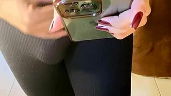 Enfiando a rola no corno a maior que eu