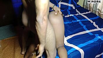 Stönar Michelle Rose för chefens monsterkuk?