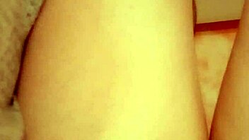 She opens her pussy for the white guy invitingly