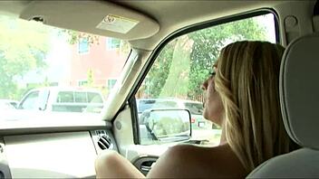 Crystal White fucks D Snoop?