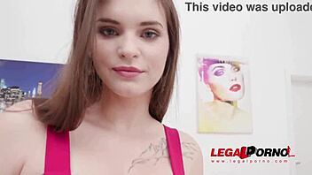 I love watching taylee wood as a piss drinking slut