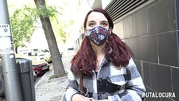 Putalocura jovencita cachonda ohana petite 18+ traga lefa de torbe en pillada muy guarra