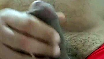 Yuri Gaúcho Gives Handjob to Monster Cock and Receives Big Cumload