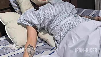 I Asked My Doctor For Help To Cum, And She Gave Me A Handjob! 🩺💦