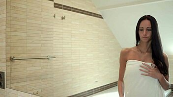 Brunette Eveline Enjoys Bathroom Time with Gentle Fingering