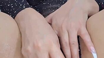 Colombian latina uses eggplant to pleasure her pussy in solo masturbation.