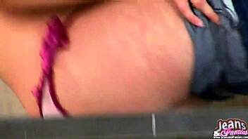 How do I look in my new skinny jeans? 😍