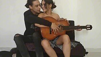 clases de guitarra con mi alumna estrella andre la actriz favorita de los adictos al porno tiene sexo con su maestro de guitarra sub casero