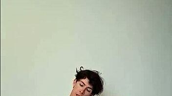 horny on a sunny day 😏