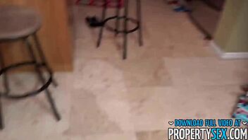 Propertysex busty real estate agent works hard for holiday christmas bonus