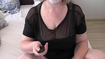 Mature Housewife Dildo Fuck