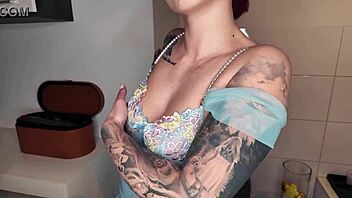 Redhead in latex invites you to follow and text