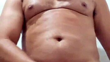 Yuri Gaúcho Gives Handjob to Monster Cock and Receives Big Cumload