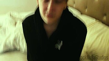 step sister wants brother to creampie her 😘