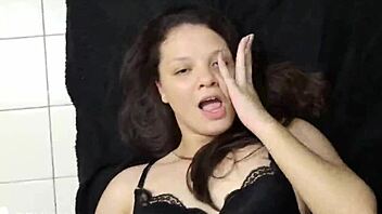 Everything Fits in This Greedy Teen's Big Pussy During Deepthroat Blowjob