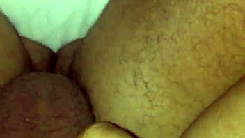 what do you think of this cougar pawg with wet pussy?