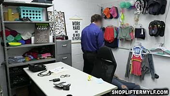 Robby Echo Questions Brooke Banner's Pussy?