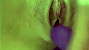 i love watching this latina use her dildo