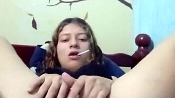 i masturbate richly with my palette, young latina showing her tits