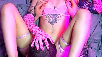 Valentine's pussy licking by Sunako Kirishiki