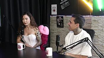 Percebeu Que Dava Pra Ganhar Dinheiro Fazendo Putaria Teve O Pau Elogiado E As Posi��es Favorita Deles - Jujube Del�cia Sheer Red