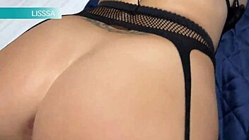 i watch wife spred for big coc, handjob from frend