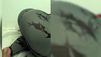 i watch milf stepmom bounce ass in yoga pants