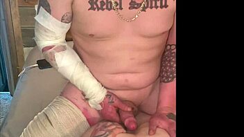 Brunette Slut Gets Anal Assfucking in Homemade Video