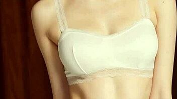 i love these flowery panties on the model