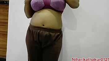 Pregnant Mature Indian Housewife Exposes Fat Pussy And Big Natural Tits In First Time Homemade Solo!