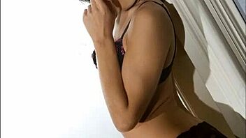 Modelz Beauty Wants Any Guy for Fun 😘