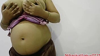 Pregnant Mature Indian Housewife Exposes Fat Pussy And Big Natural Tits In First Time Homemade Solo!