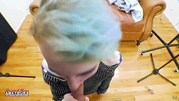 i'm sucking that juicy big cock passionately