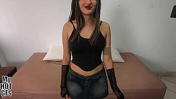 jovencita gotica primer casting porno termina creampie