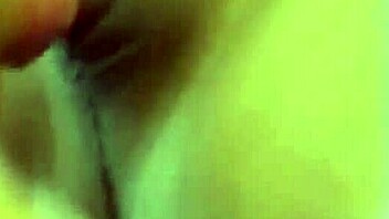 Smook thai asian girl has neutral conversational chat with viewers