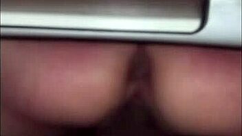 elle m'excite en parlant salement et fait la chienne accro à ma bite