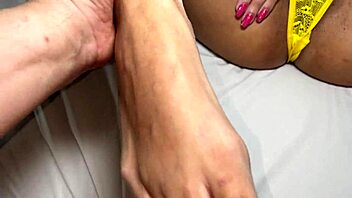 Delicious latina model wants you to cum in her pussy