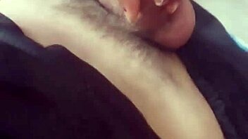 Pajeo A Mi Mejor Amigo Mientras Vemos Peliculas, Focusing On Curvy Latina Tits.