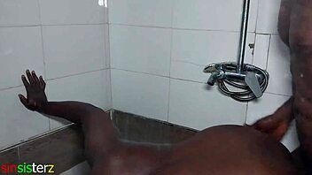 Shower sex with big ass! 😍