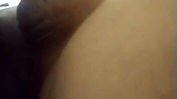 Smook thai asian girl has neutral conversational chat with viewers