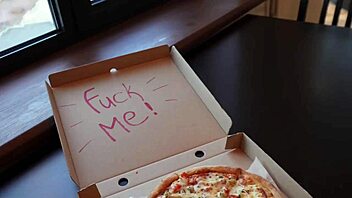 Delivery guy brings pizza and hot sex to the cute teen