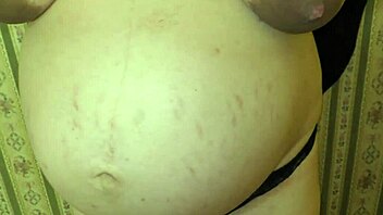 Is pregnant milf getting triple creampie?