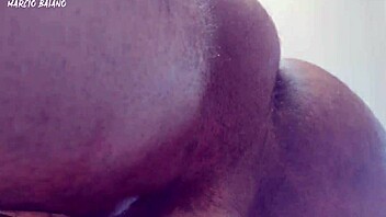 metendo em dois cuzinhos muito forte