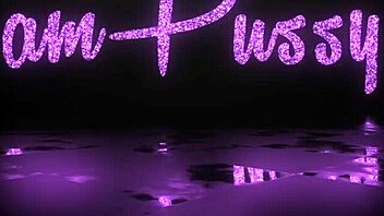 Young Asian Girl Shaves Pussy Sensually